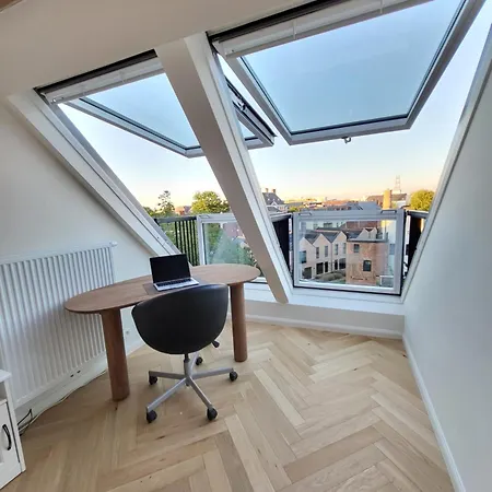 Castle-grounds House With Rooftop View & Jacuzzi Holiday home Ghent