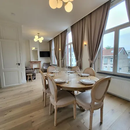 Castle-grounds House With Rooftop View & Jacuzzi Ghent